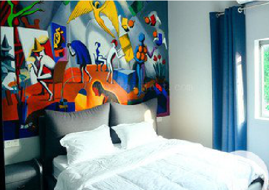 南华对于酒店的墙体彩绘而言更注重哪些方面?